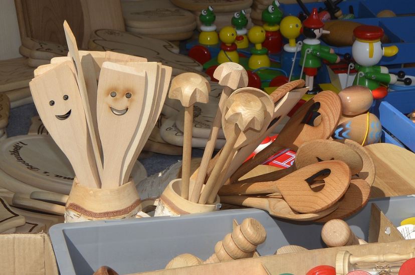 A wooden spatula to use in the pan.