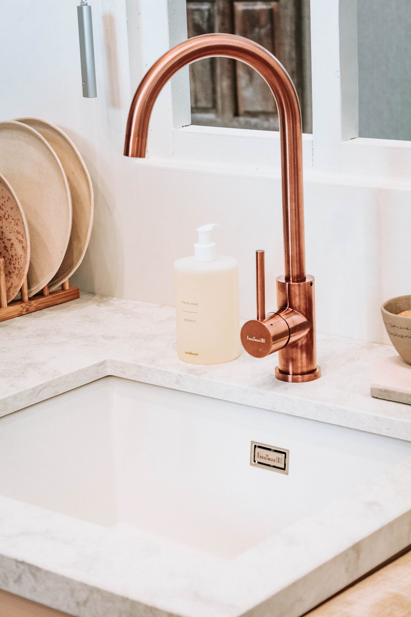 bronze-touch-kitchen-faucet